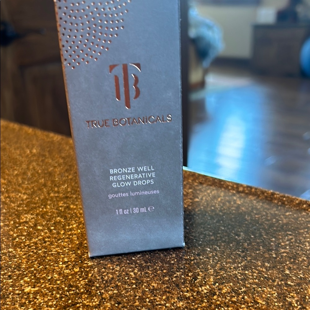 True Botanicals Bronze Glow Drops